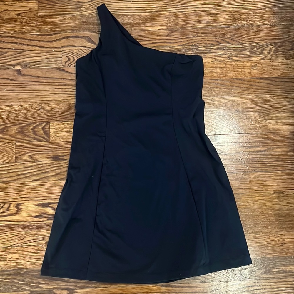 Outdoor Voices one shoulder black dress size medium
